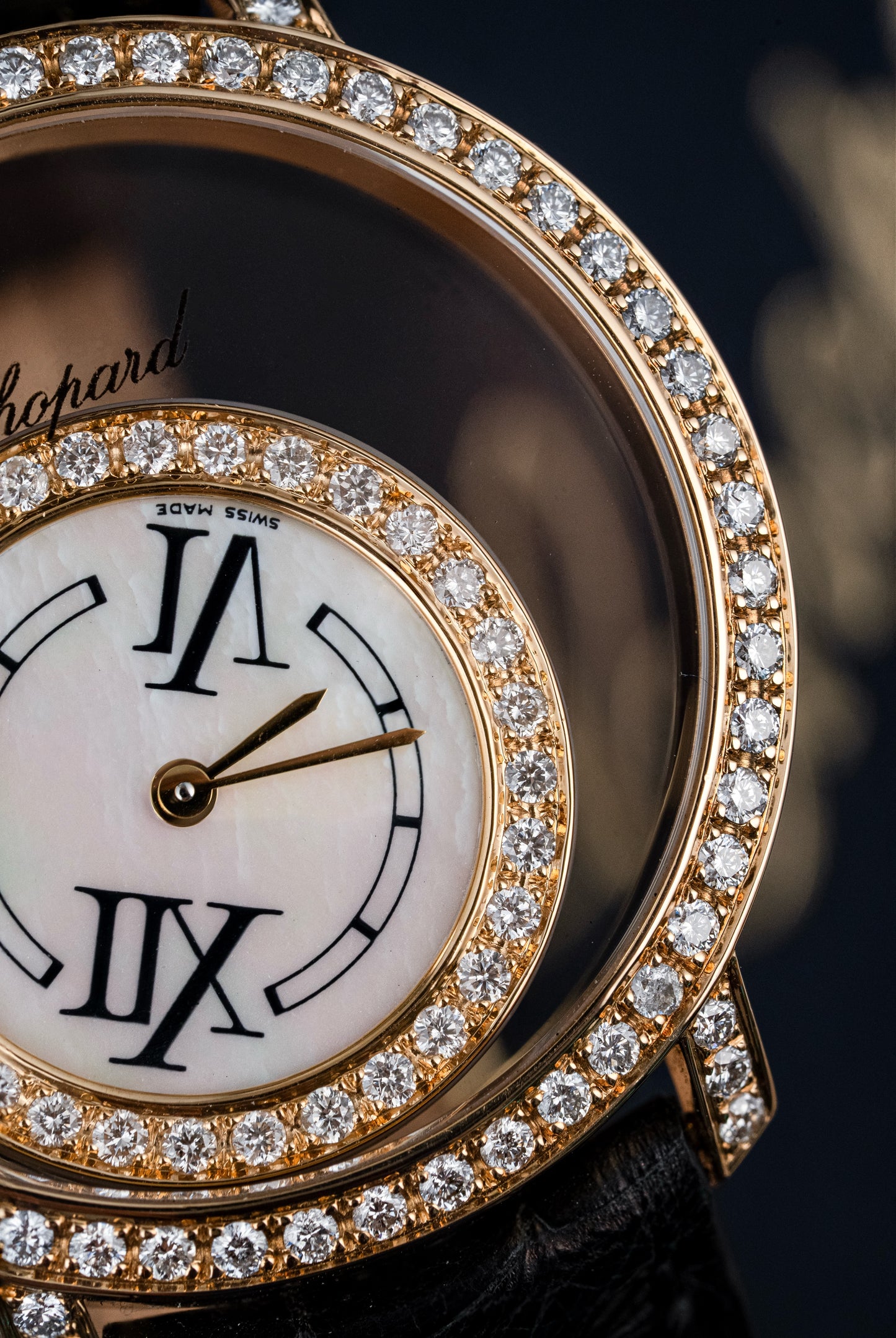 Chopard Happy Diamonds 36mm Mother of Pearl - Ref. 20/7230