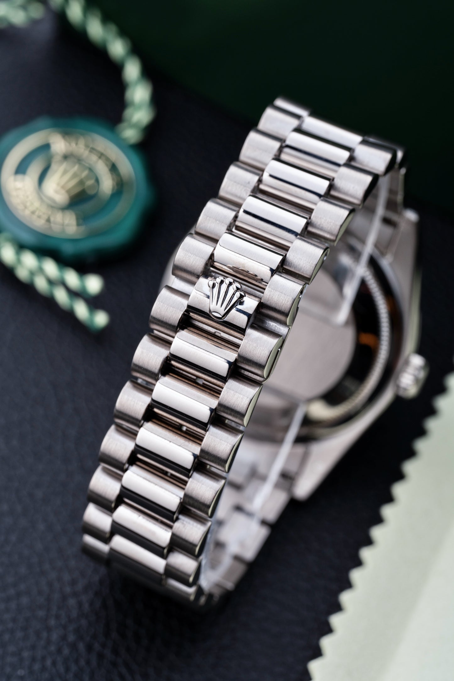 Rolex Day-Date 36mm Arabic Mother of Pearl - Ref. 118389