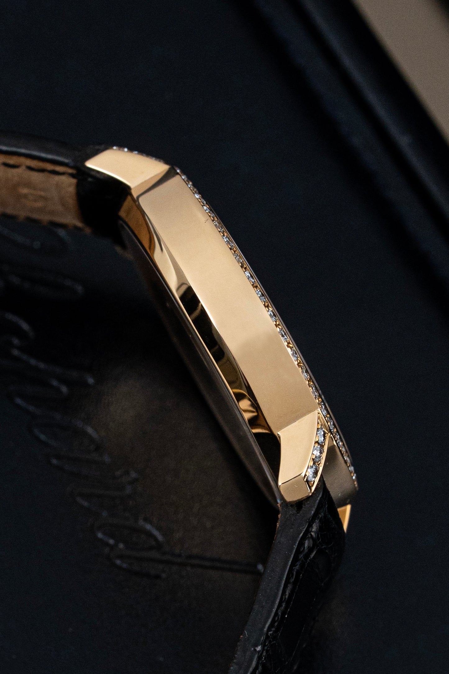 Chopard Happy Diamonds 36mm Mother of Pearl - Ref. 20/7230