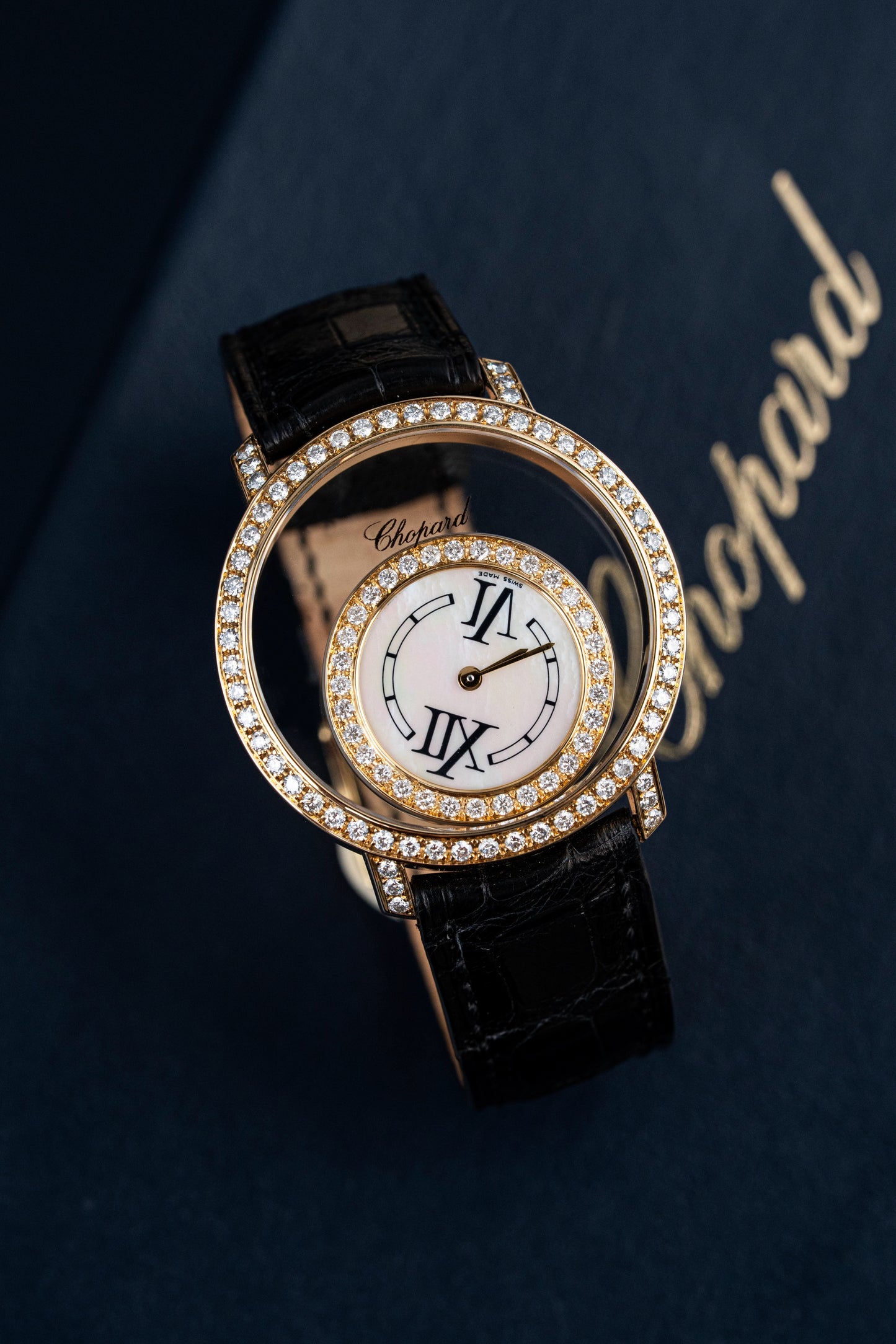 Chopard Happy Diamonds 36mm Mother of Pearl - Ref. 20/7230