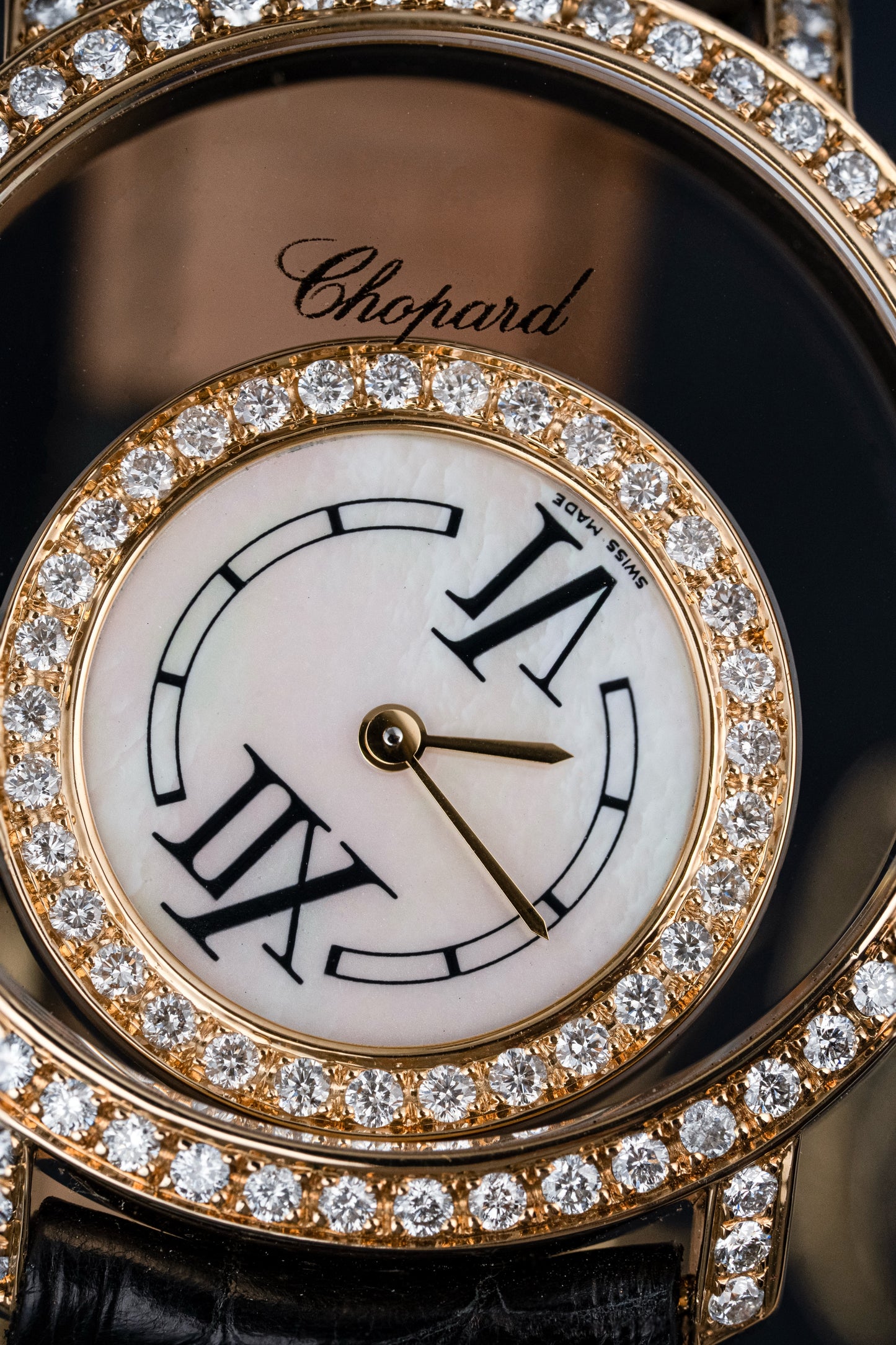 Chopard Happy Diamonds 36mm Mother of Pearl - Ref. 20/7230