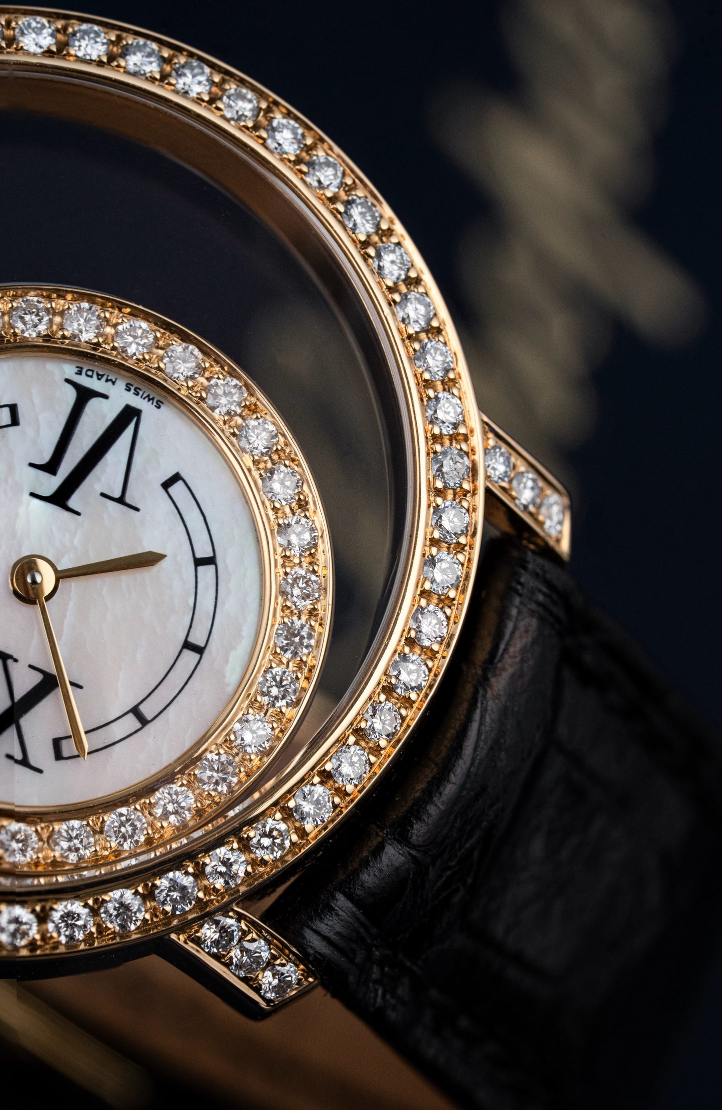 Chopard Happy Diamonds 36mm Mother of Pearl - Ref. 20/7230