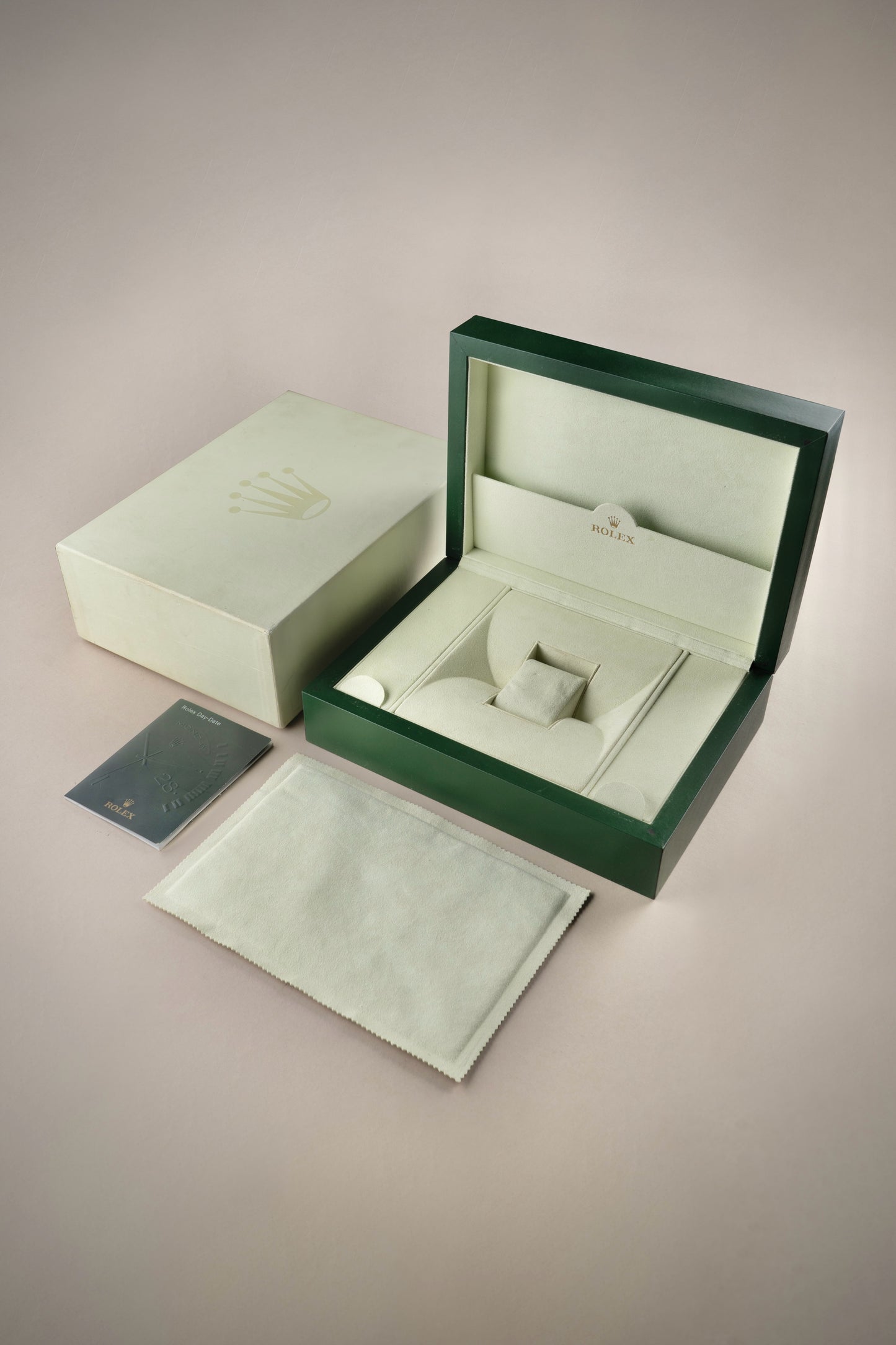 Rolex Day-Date 36mm Platinum Arabic - Ref. 118206