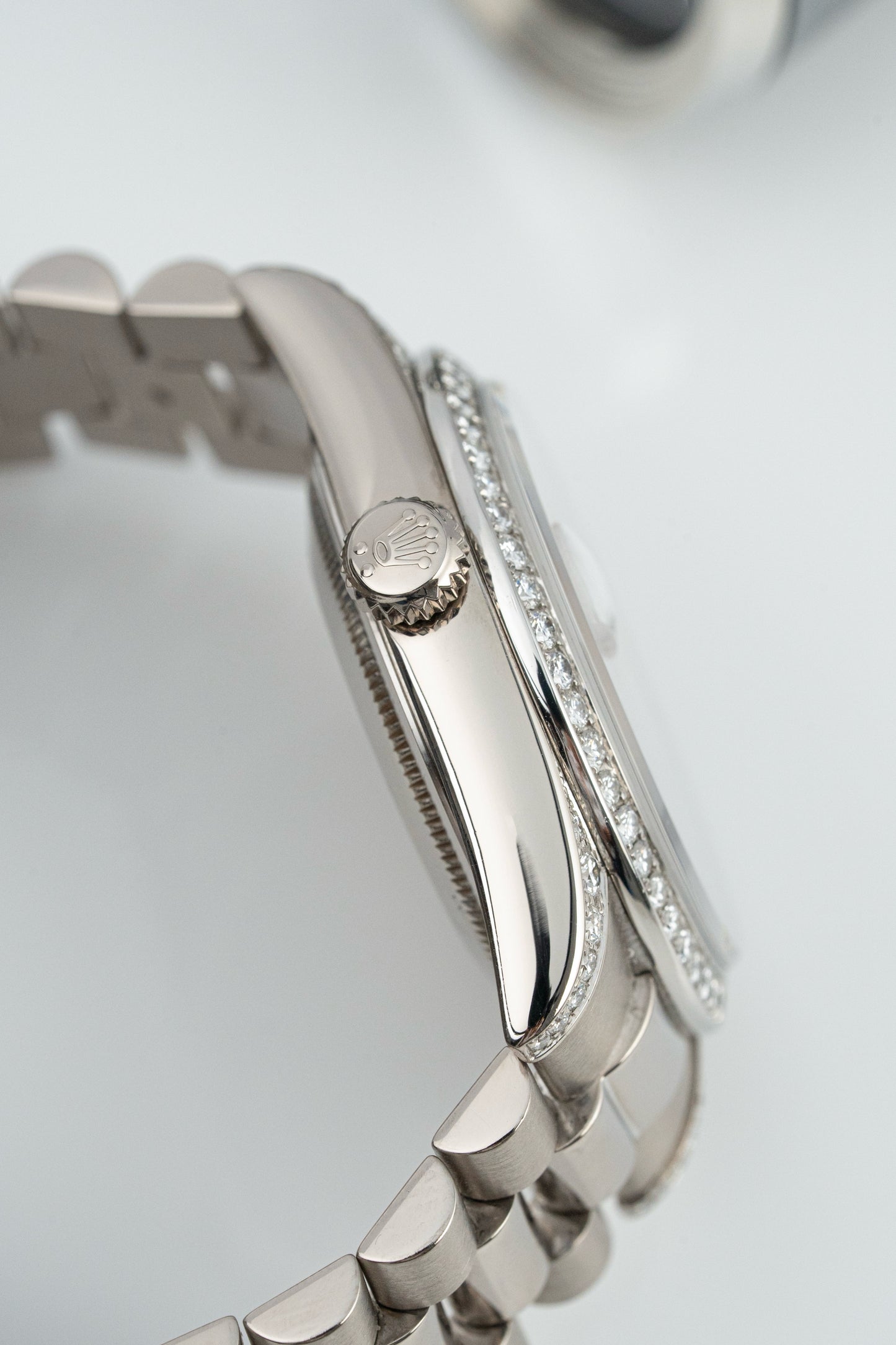 Rolex Day-Date 36mm Arabic Mother of Pearl - Ref. 118389