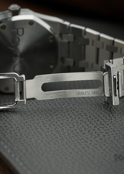 Audemars Piguet Royal Oak Dual Time 36mm - Ref. 25730ST